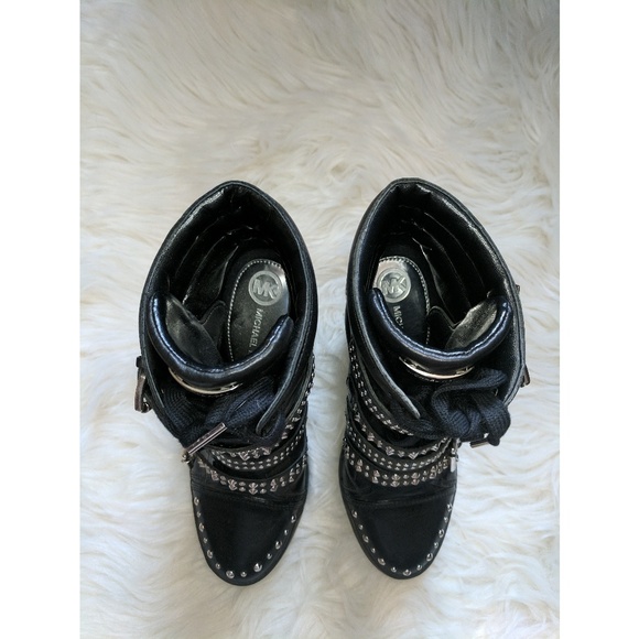 🛑 Sold ✋ Kors Black Studded Grayson Wedge - Picture 7 of 8